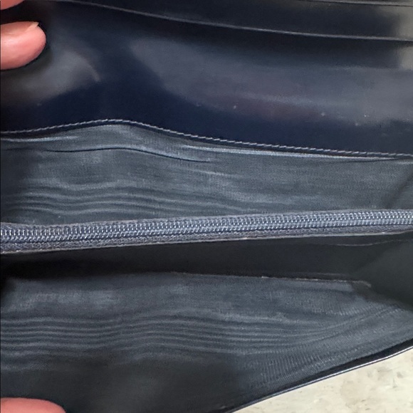 Gucci Navy Patent leather snap wallet - Picture 8 of 10
